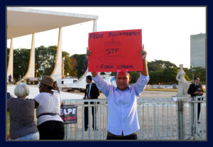 Praça dos Três Poderes: palco contra Eudardo Cunha. Foto Orlando Brito