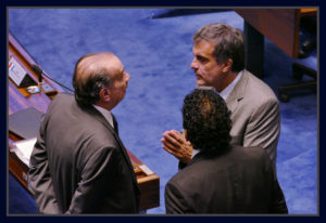 Senador Aloysio Nunes e José Eduardo Cardozo, advogado de Dilma durante sessão do Impeachment.