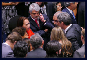Senadores Humberto Costa, Fátima Bezerra, Paulo Paim, Lindbergh Farias e Vanessa Grazziotin.