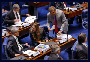 Senadores Lindbergh Farias, Humberto Costa, Vanessa Grazziotin, Hélio José, Raimundo Lira e Eunício Oliveira.