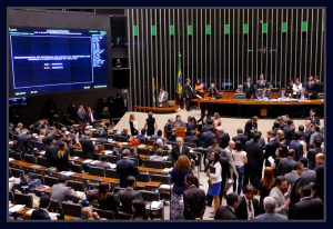 Deputado Rodrigo Maia preside sessão da Câmara que tenta aprovar a Projeto de Emenda à Constituição que limita o teto de despesas do governo. Foto Orlando Brito