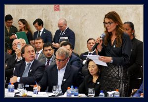 Claudia Sender discursa, ao lado de Chieko Aoki, Bernadinho Resende e Benjamin Steinbruch. Foto Orlando Brito