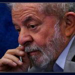 Lula aparece, fala e não explica derrocada do PT