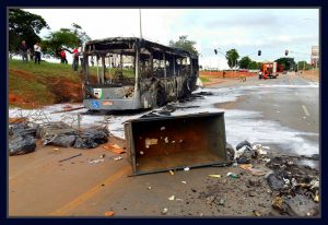 onibus_transportecoletivo_queimado_1b