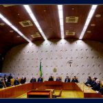 Renan sofre derrotas por goleadas, mas finge que não perde a pose