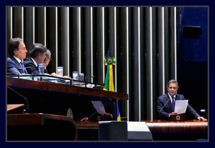 Aécio Neves na tribuna