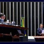 Aécio Neves na tribuna