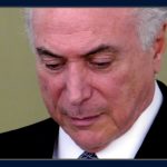 Temer se veste de avestruz ao virar oficialmente suspeito de corrupção