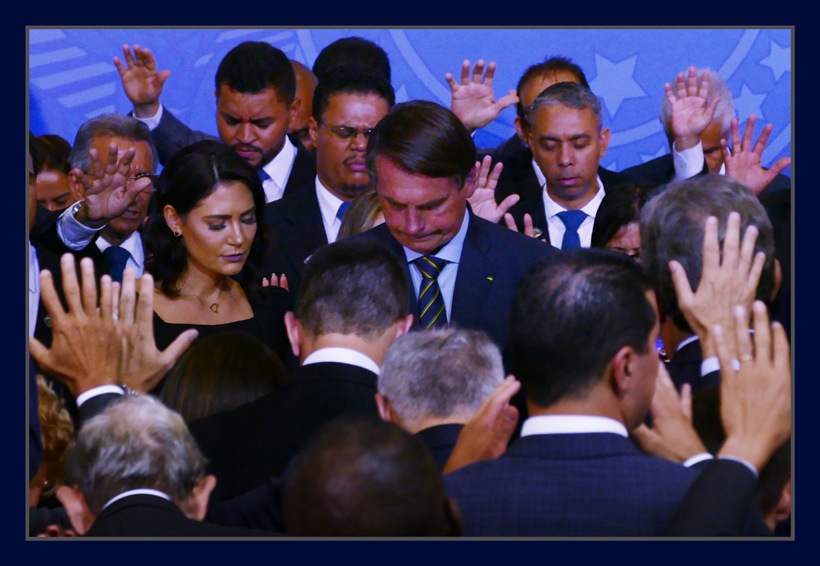 Orações por Bolsonaro no Planalto - Orlando Brito - Os Divergentes